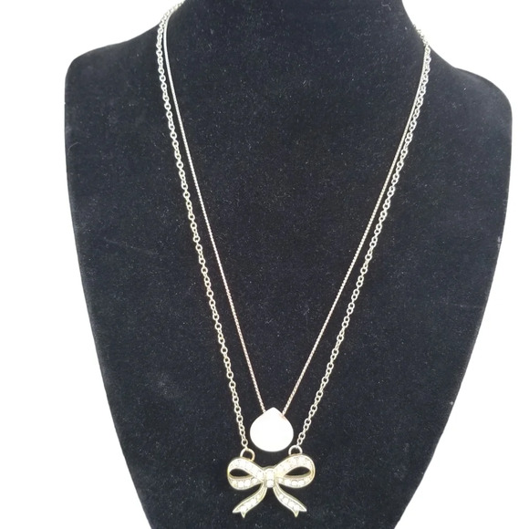 LAYERED BRASS CRYSTAL BOW & PINK PENDANT FASHION NECKLACE - Picture 1 of 5